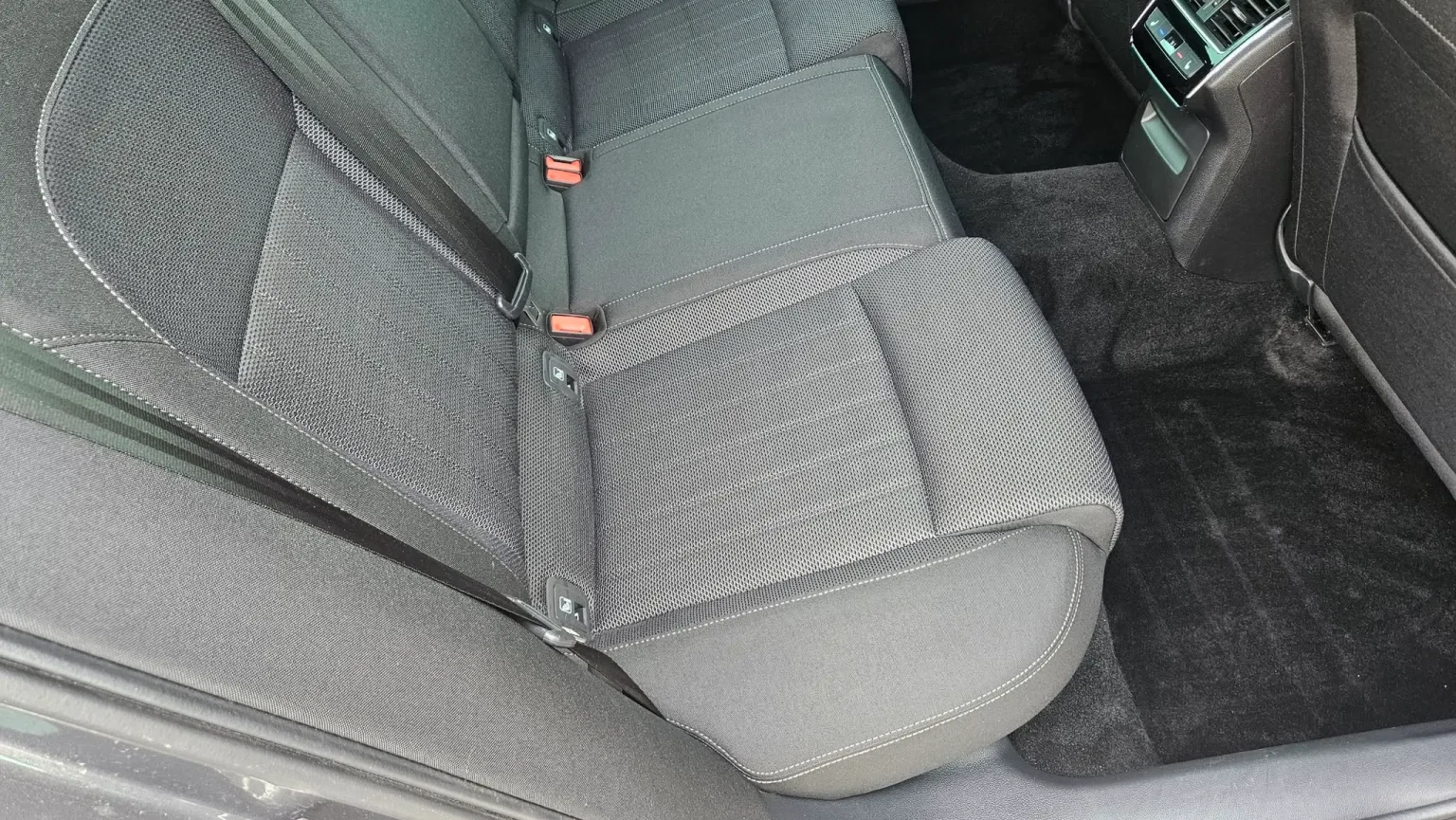 curatare-bancheta-auto-textila-oradea-oradeacuabur